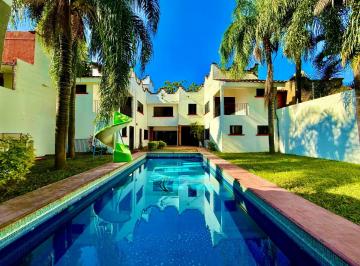 Casa de 4 habitaciones, Jiutepec · Casa en Venta con Alberca a Unos Minutos del Centro de Cuernavaca