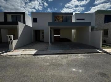 1 · Casa en Venta en Privada con Amenidades, Conkal, Merida