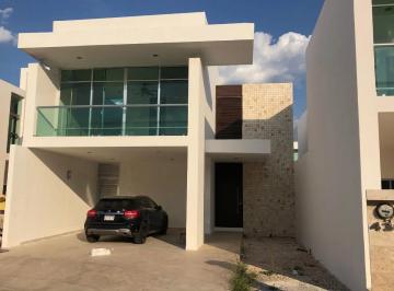 1 · Casa en Renta en Privada Altabrisa Residencial