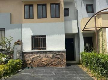 Casa · 109m² · 3 Recámaras · 2 Estacionamientos · Casa en Venta en Fraccionamiento Altozano