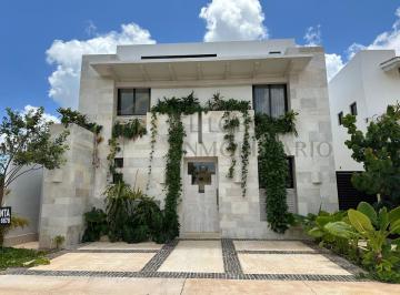Casa en condominio de 3 habitaciones, Cancún · Casa en Venta y Renta | Av Huayacán Los Santos | 3 Recámaras