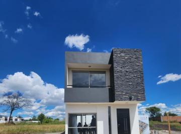 Casa · 5m² · 3 Recámaras · 1 Estacionamiento · Casa en Venta Fracc Privado