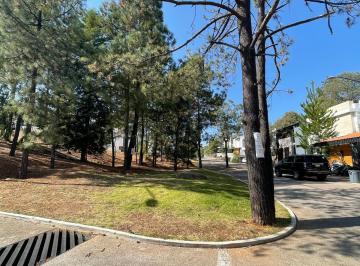 Casa · 185m² · 4 Recámaras · 2 Estacionamientos · Casa - Fraccionamiento Montaña Monarca