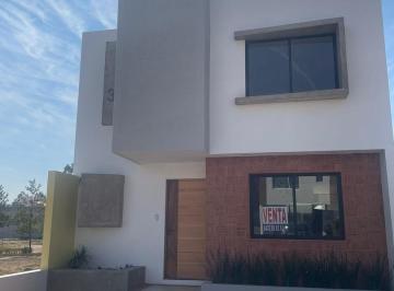 Casa · 167m² · 3 Recámaras · 2 Estacionamientos · Casa en Venta en El Olivar Altozano