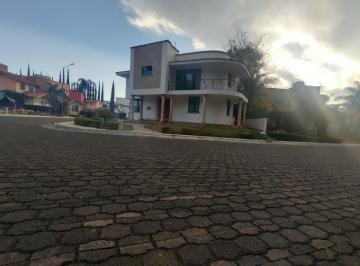 Casa · 411m² · 5 Recámaras · 4 Estacionamientos · Casa - Bosques de La Huerta