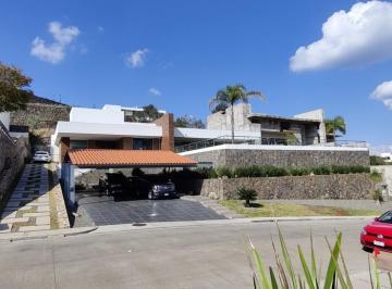 Casa · 2000m² · 4 Recámaras · 4 Estacionamientos · Renta Club de Golf 3 Marias