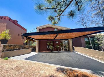 Casa · 300m² · 4 Recámaras · 3 Estacionamientos · Casa en Venta Club de Golf Altozano