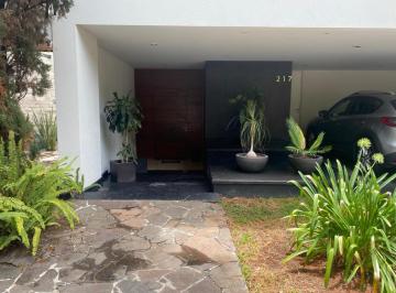 Casa · 430m² · 3 Recámaras · 4 Estacionamientos · Casa - Ejidal Ocolusen