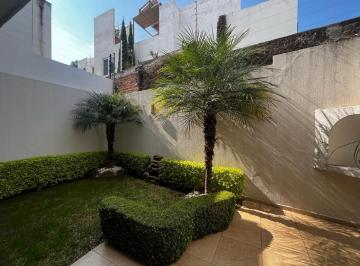 Casa · 234m² · 3 Recámaras · 2 Estacionamientos · Casa - Altozano