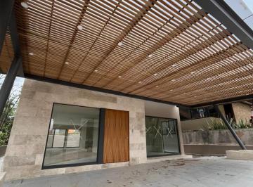 Casa · 348m² · 4 Recámaras · Casa en Club de Golf Altozano