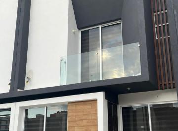 Casa · 3 Recámaras · 2 Estacionamientos · En Venta Quinta Cantera