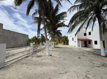 1 · Terreno en Venta en La Playa de San Benito en Segunda Fila Frontal