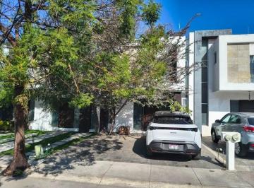 Casa · 109m² · 3 Recámaras · 2 Estacionamientos · Casa en Venta Ampliacion Hacienda del Valle