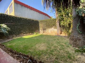 Casa · 245m² · Casa Cerca de Av Periodismo y Siervo de La Nación