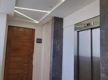 Departamento · 115m² · 3 Recámaras · 2 Estacionamientos · Departamento en La Zona de Altozano 3 Recamaras