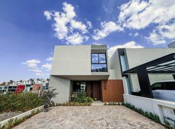 Casa · 260m² · 3 Recámaras · Casa en Rio Altozano