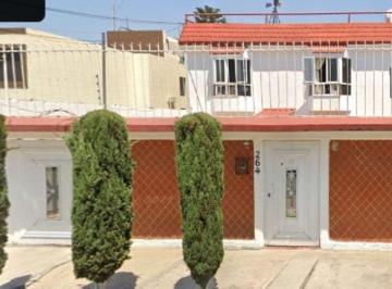 Casa de 4 habitaciones, Iztapalapa · Casa en Venta en Col. Lomas Estrella, Calle Paseo de Las Galias, Alcaldia Iztapalapa, Cdmx