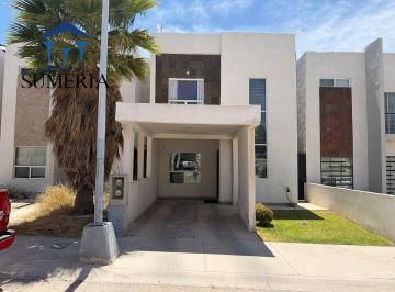 0381d51d2ea56e8fb7ca1a4b0229d3ef534b401c311c3d8a01583c89819826d4 · Casa en Venta en Puerta Real V – Oportunidad Única Para Vivir o Invertir