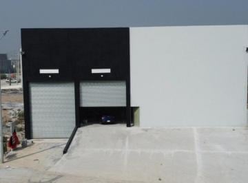 Bodega comercial · 900m² · 4 Estacionamientos · Bodega en Renta en Terra Park