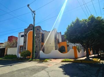 Casa · 438m² · 3 Recámaras · 3 Estacionamientos · Casa en Venta Fracc La Concepcion Zavaleta en Esquina $12,000,000