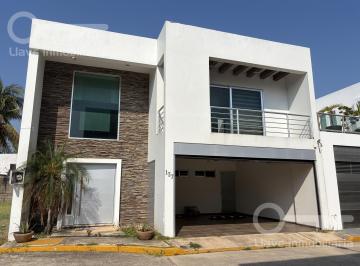 Casa · 282m² · 3 Recámaras · 2 Estacionamientos · Casa en Venta En, Fraccionamiento Paraíso Las Reinas