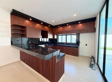 Casa de 4 habitaciones, Mérida · Casa en Venta Mérida, Parque Natura | 315 m² | Totalmente Equipada