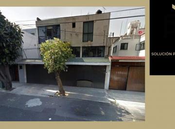 Casa de 4 habitaciones, Coyoacán · Casa en Coyoacan de Cuatro habitaciones.¡Recuperacion Bancaria!