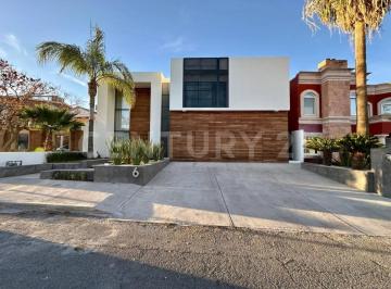 Casa · 630m² · 5 Recámaras · 2 Estacionamientos · Casa en Venta Fracc. Club Campestre, Chihuahua
