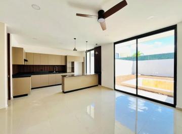 1 · Casa en Venta en Mérida Yucatán en Temozón Norte Equipada y con Alberca