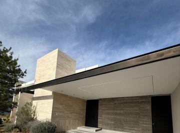 Casa · 360m² · 3 Recámaras · 2 Estacionamientos · Casa en La Campiña del Bosque