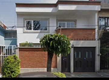 Casa de 3 habitaciones, Benito Juárez · Casa en Venta en Col, Letran Valle, Calle Jaina, Alcaldia Benito Juarez, Cdmx