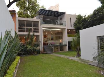 Casa de 4 habitaciones, Tlalpan · Moderna Residencia en Calle Cerrada.