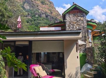 Casa · 230m² · 4 Recámaras · 2 Estacionamientos · Venta Linda Casa en Amatla de Quetzalcoatl, Tepoztlan (Ps)