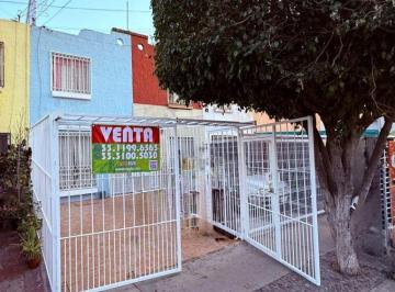 Casa de 2 habitaciones, Zapopan · Casa en Venta; Rinconada de Las Palmas en Zapopan, Jalisco.