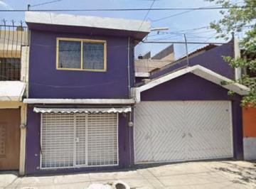 Casa de 3 habitaciones, Nezahualcóyotl · Casa en Venta en Evolucion Ciudad Nezahualcoyotl, Estado de Mexico.