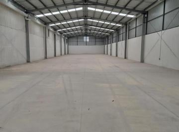 Bodega comercial · 1025m² · 4 Estacionamientos · Bodega en Renta Sobre Periferico de Merida, 1000 m², Andén, Oficinas