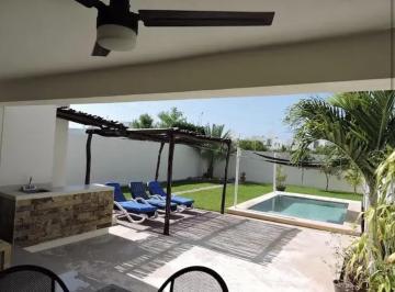 Casa · 205m² · 3 Recámaras · 5 Estacionamientos · Casa en Temozón Norte
