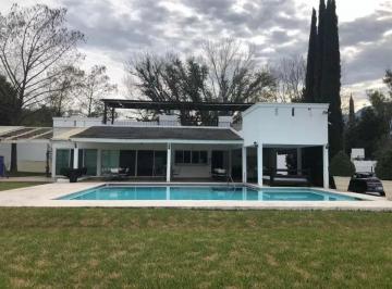Quinta de 1 habitación, Santiago · Quinta Campestre de 1r en Venta en Zona Carretera Nacional en Monterrey, N. L.