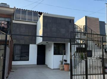 Casa de 5 habitaciones, Guadalajara · Excelente Oportunidad