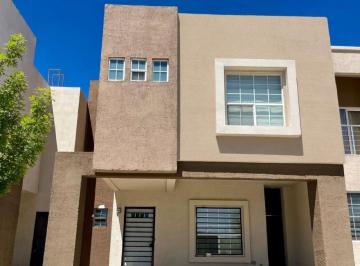Casa · 140m² · 3 Recámaras · 2 Estacionamientos · Se Vende Casa en Valle Escondido