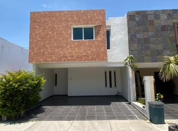 Casa en condominio de 4 habitaciones, Zapopan · Casa en Renta, Coto Hacienda San Antonio