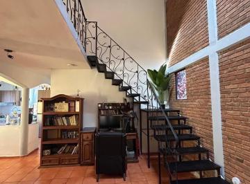 Casa · 228m² · 4 Recámaras · 3 Estacionamientos · Venta de Casa Habitacion Patzcuaro