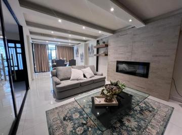 1 · Casa en Renta (Townhouse) en Lomas del Valle