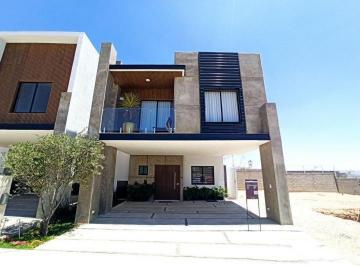 Casa · 350m² · 2 Recámaras · 2 Estacionamientos · Casa en Venta en La Fina, Monterrey, Nuevo León