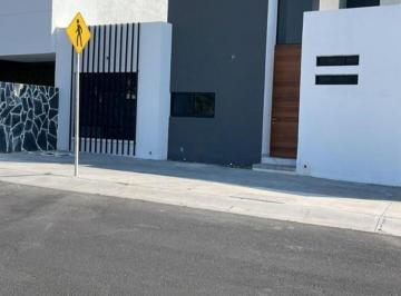 Casa en condominio de 3 habitaciones, El Marqués · Casa de Una Planta en El Refugio (Fracc Bojai)