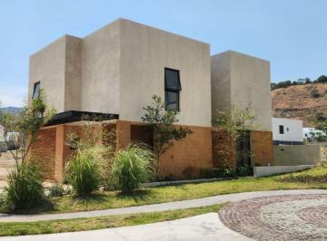 Casa en condominio de 4 habitaciones, Tlajomulco de Zúñiga · Casa en Venta en El Edén Residencial | 4 Recámaras + Roof Garden | Tlajomulco