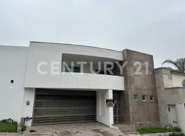Casa · 330m² · 3 Recámaras · 2 Estacionamientos · Casa en Renta | Cumbres Elite | Monterrey, Nl