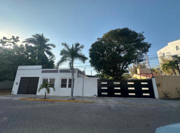 Casa de 3 habitaciones, Manzanillo · Casa en Renta, Soleares, Manzanillo