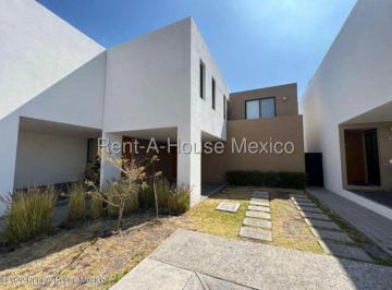 Casa de 3 habitaciones, El Marqués · Casa en Renta en Zibatá | 3 Recámaras + Estudio, Jardín y Amenidades Premium