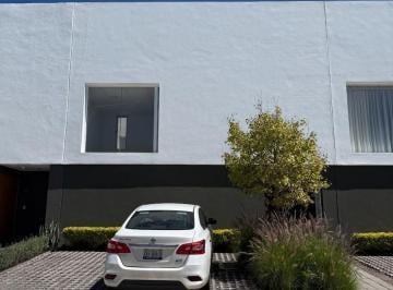 Casa · 3 Recámaras · 2 Estacionamientos · Casa en Renta en Santa Fe